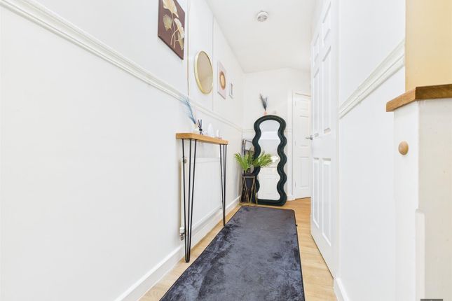 2, Bosun Close, Exeter photo 4