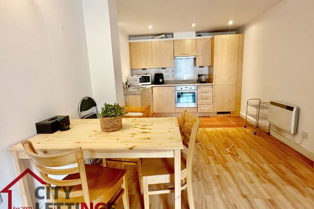 Flat to rent in Hicking Building, Queens Road, City Centre