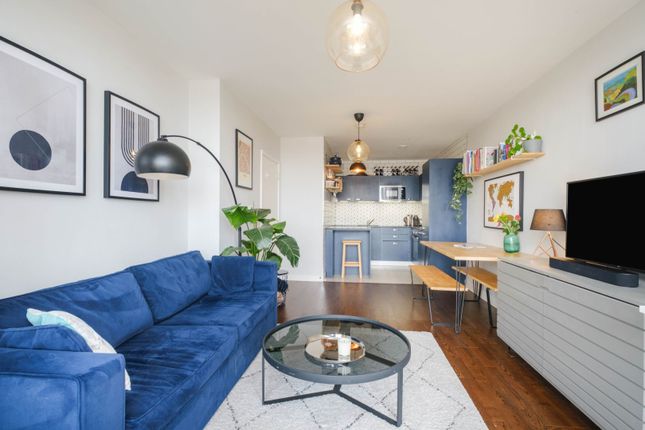 1 bed flat for sale in Adenmore Road, London SE6