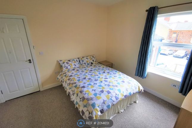Room to rent in Nantwich Road, Crewe