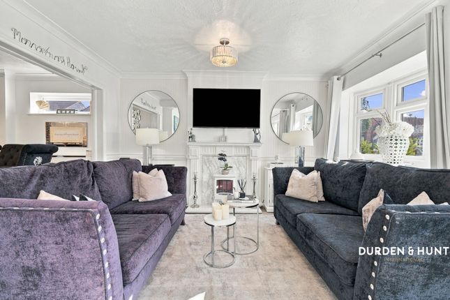 16 Maytree Close, Rainham photo 3