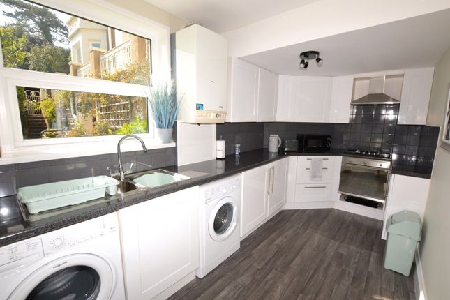 2-bed flat on Flat 6, Glengariffe Higher Warberry Road, Torquay Devon, Devon, £115,250