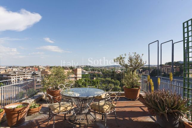 Penthouse for sale in Via Tullio Martello, Roma, Lazio
