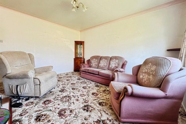 5, Plumpton End, Bradford photo 4