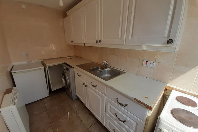 50, Benwell Close, NEWCASTLE UPON TYNE photo 5