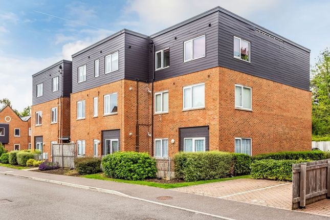 Thumbnail Flat for sale in Litho House, Caxton Close, Edenbridge