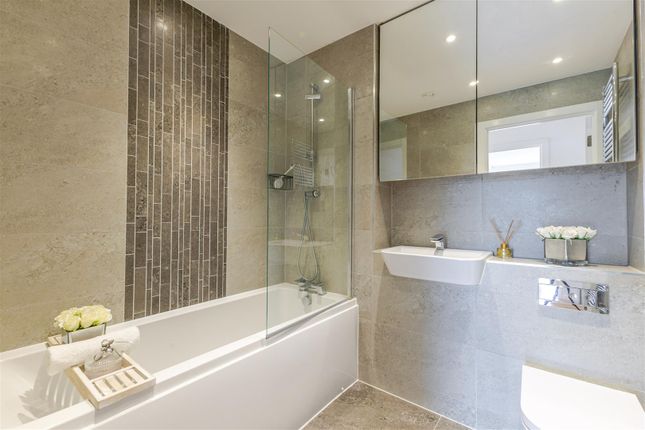 2, Amber Court, Ruislip photo 4
