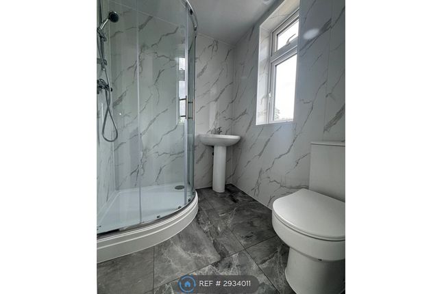 Cranleigh Road, Feltham photo 4