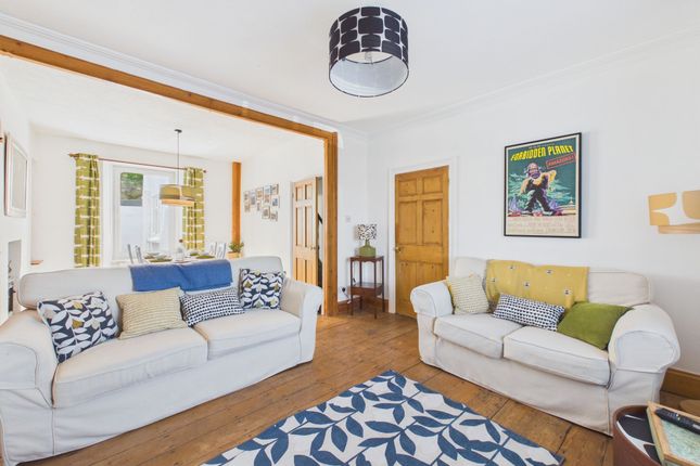14 Prospect Place, Pembroke Dock photo 3