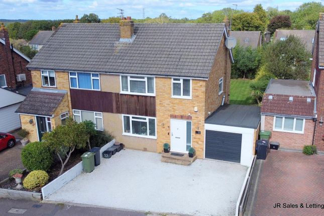 3-bed house on 11, Pembroke Drive, Waltham Cross, £585,000