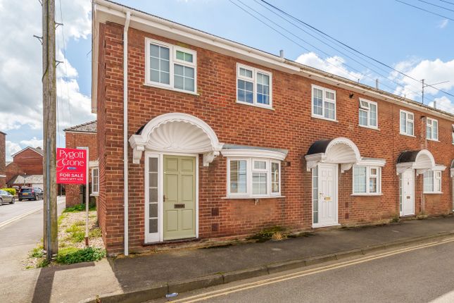 Thumbnail Terraced house for sale in Victoria Street, Holbeach, Spalding