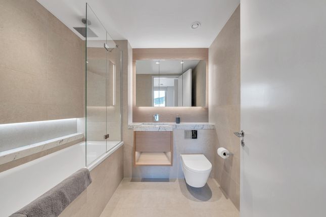 Flat Apartment 709, 3, Canalside Walk, London photo 4