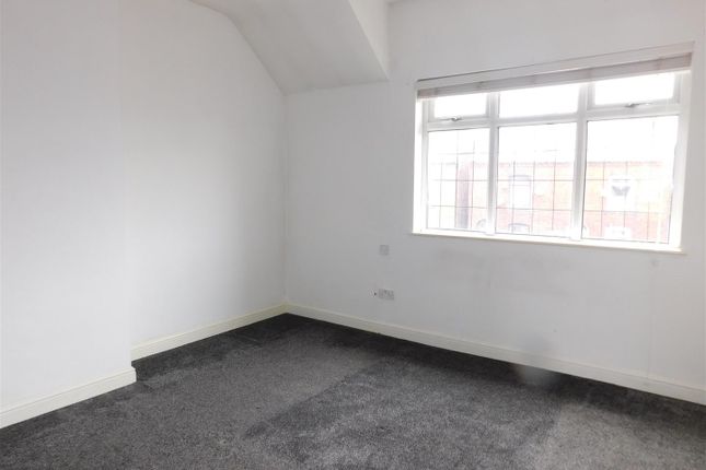 Terraced house to rent in Ashton Road East, Failsworth, Manchester