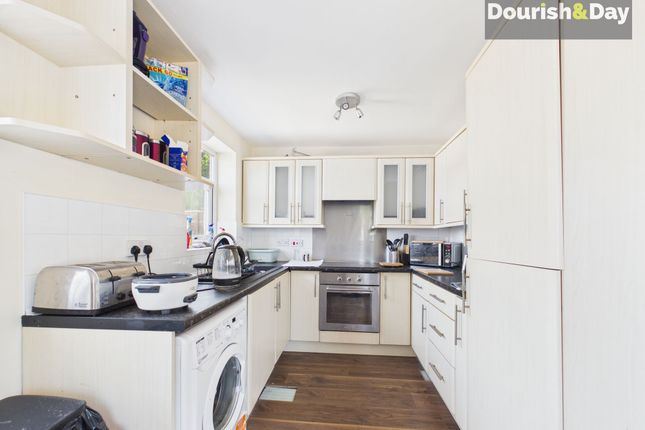 10c Whittingham Drive, Stafford photo 3
