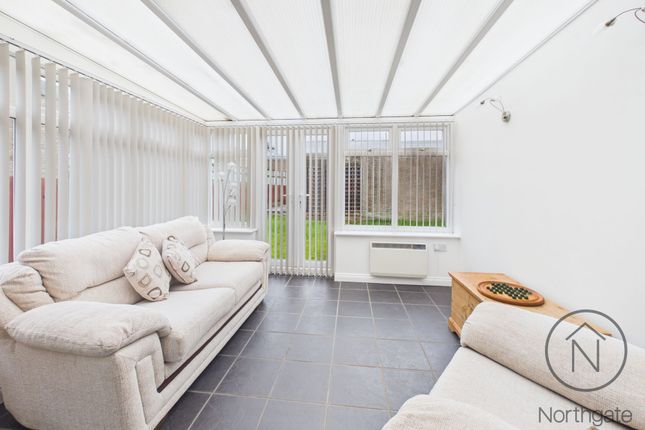 28 Westfields, Newton Aycliffe photo 4