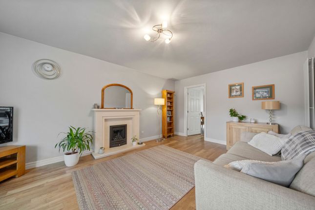 10 Evesham Close, Leigh photo 4