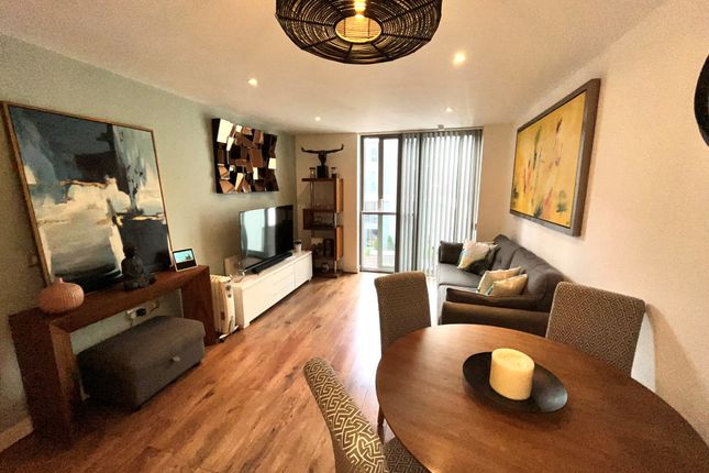 Apt 125, Birmingham photo 2