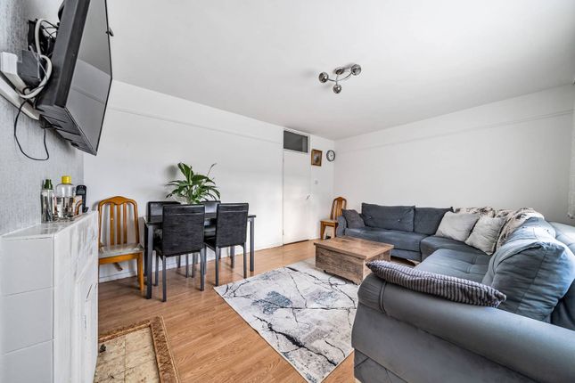 Thumbnail Flat for sale in Brook Road, Hornsey, London