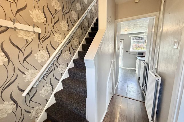 24, Garnett Crescent, Leicester photo 3