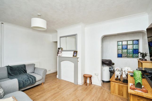 104, Caesars Road, Isle of Wight photo 4