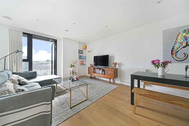 Thumbnail Flat for sale in Station Approach, Walthamstow, London
