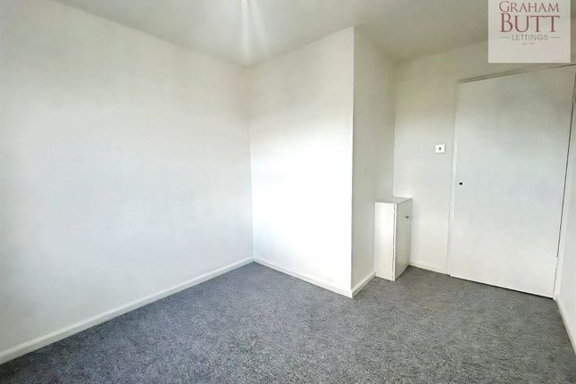 Flat 8, Peppers Court,, Terminus Road, West Sussex photo 4