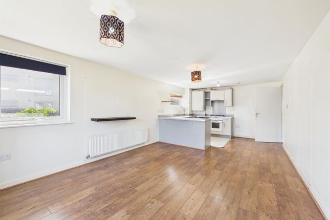 36, Birdwood Avenue, Dartford photo 3