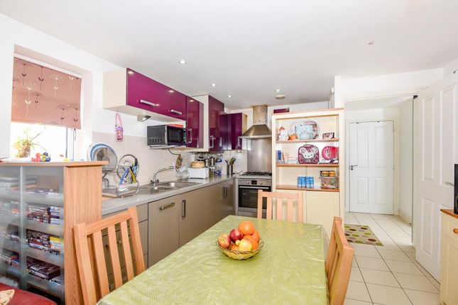 Flat for sale in Langley, Berkshire