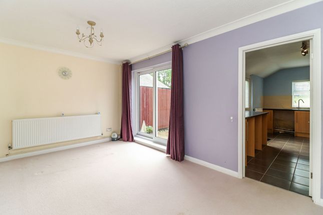 59 Waterside, Kings Langley photo 4