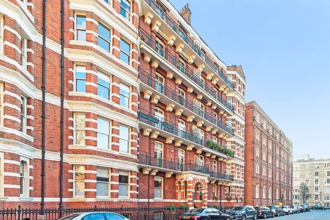 Thumbnail Flat to rent in Ashley Gardens, Ambrosden Avenue, London