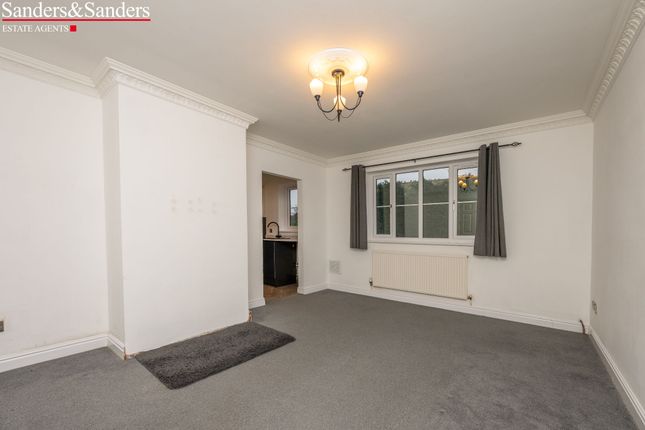 11 Bryan Mews, Alcester photo 3