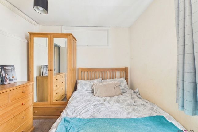 6 Dunalley Parade, Cheltenham photo 4