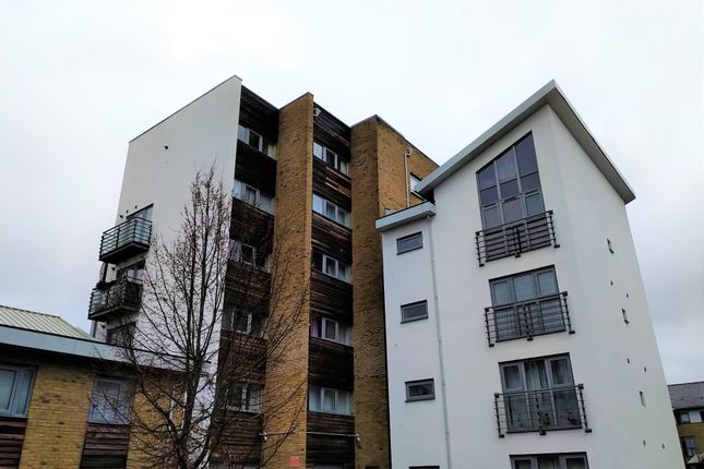 Thumbnail Flat to rent in Arundel Square, Maidstone