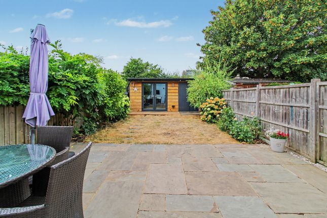 68, York Road, Farnborough photo 4