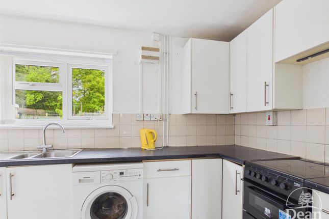 3, Council Villas, Lydbrook photo 5