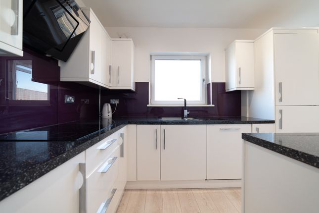 Town house for sale in Taliesin Court, Chandlery Way, Cardiff