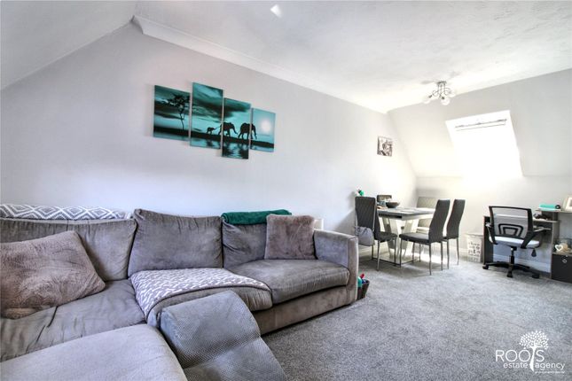 18, Fennel Court,, Berkshire photo 3