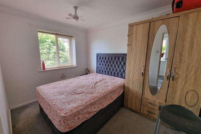 6 Tilbury Crescent, Leicester photo 5