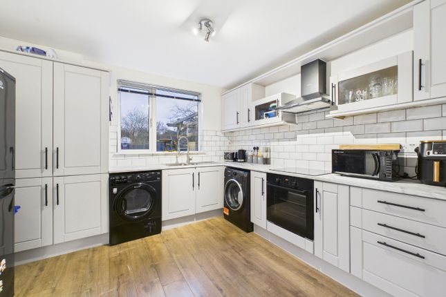 32, Eastmount Avenue, Hull photo 2