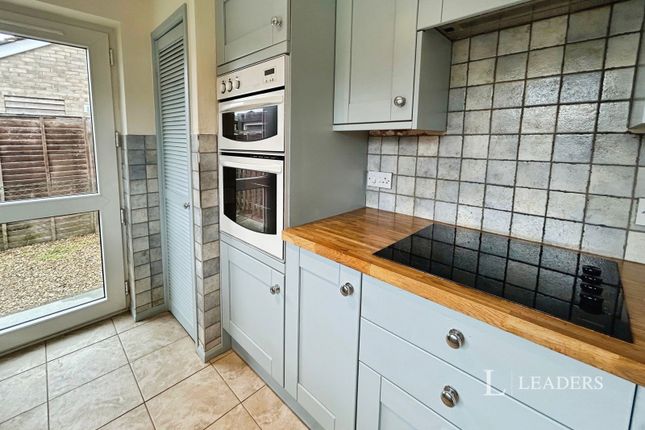 16, Rycroft Avenue, Peterborough photo 4
