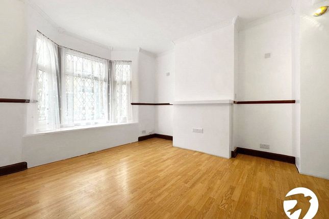 16, Chancelot Road, London photo 3