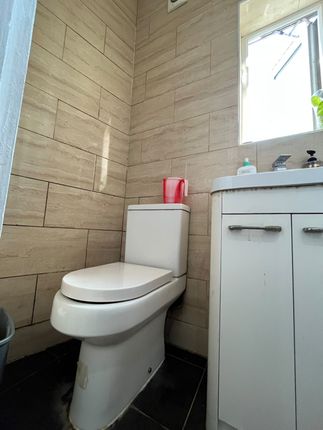 34B Norwood Road, SOUTHALL photo 4