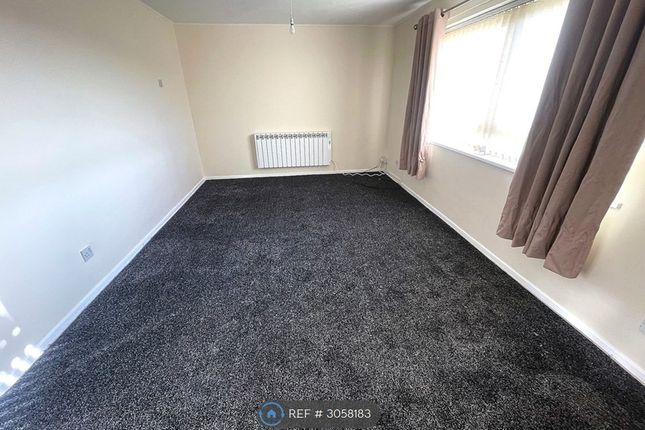 Flat, Halifax Road, Sheffield photo 5