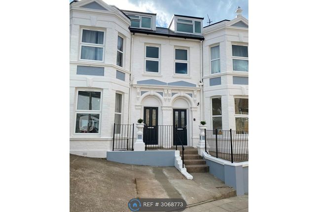 Studio flat on Apartment, Tregonwell Road, Bournemouth, £975/mo