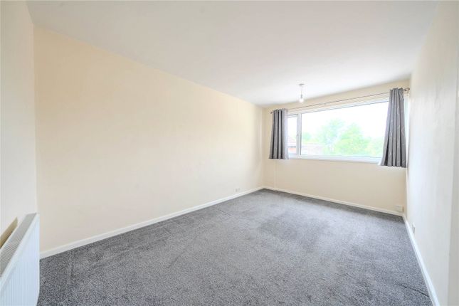 3, Falkland Court, West Yorkshire photo 4