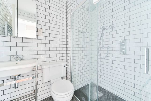 Flat for sale in Highshore Road, Peckham, London
