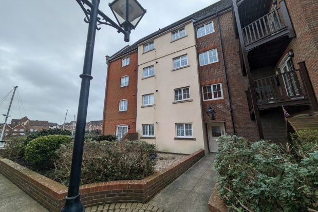 Flat to rent in Canary Quay, Eastbourne BN23
