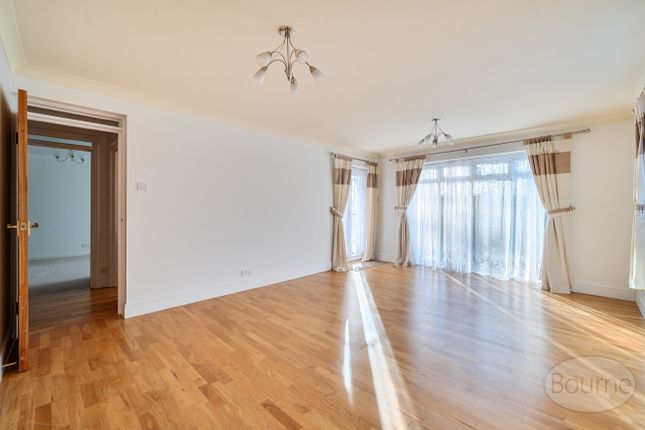 Flat 11, Oak Lodge,, Leigh Corner, Cobham photo 2