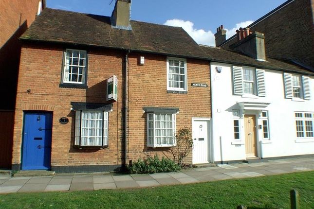 2-bed house on 3, Heath Road, Weybridge, £1,700/mo