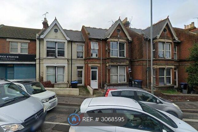 3-bed flat on Margate, £1,255/mo